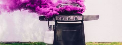 Les tendances de la restauration 2019 Barbecue avec de la fumée rose