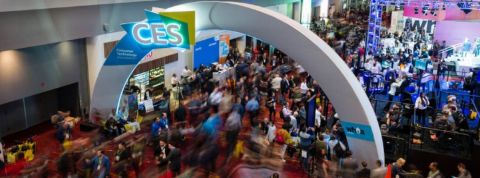 L'entrée du CES 2019 Un foule passe à l'entrée d'un salon