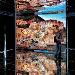 Un musée immersif avec des images projetées sur les murs et au plafond