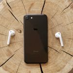 iPhone et écouteurs