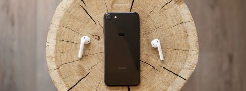 podcast tendance entreprise iPhone et écouteurs