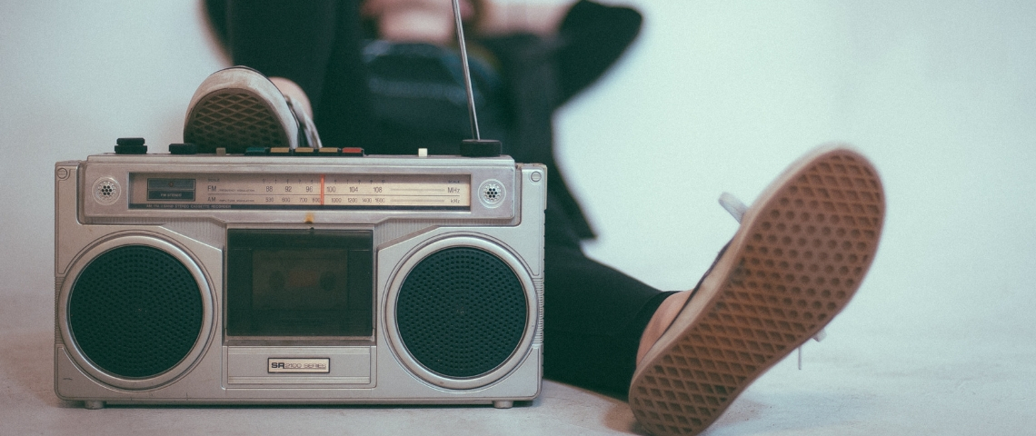 Premier Concours mondial de la radio Un vieux poste de radio