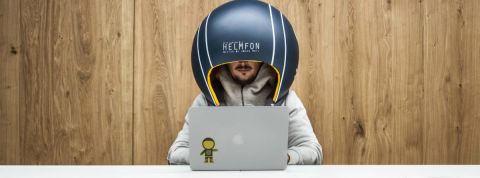 Survrivre en open space Helmphone Casque Helmfon