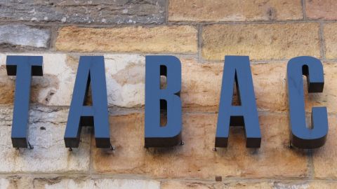 les lettres du mot tabac