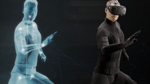 un homme dans une combinaison de réalité virtuelle