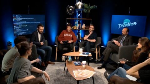 le plateau de debathon avec le premier ministre