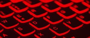 clavier illuminé en rouge