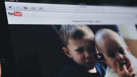 Pédopornographie Youtube