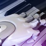 une main robotique sur des touches de piano