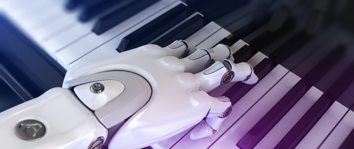 Les IA sont-elles les prochaines stars de la musique ? une main robotique sur des touches de piano