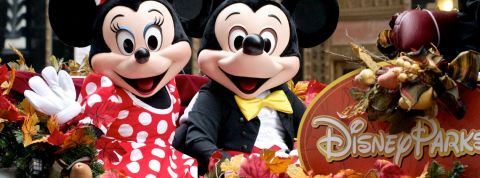 Les grandes marques luttent contre le dérèglement climatique Minnie et Mickey sur un char à Disneyland Paris