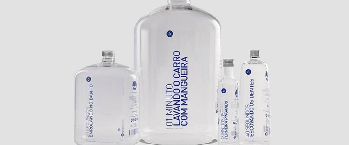 Cette marque brézilienne a créé des bouteilles d'eau qui illustre le gaspillage Les bouteilles d'eau de Greenpeople