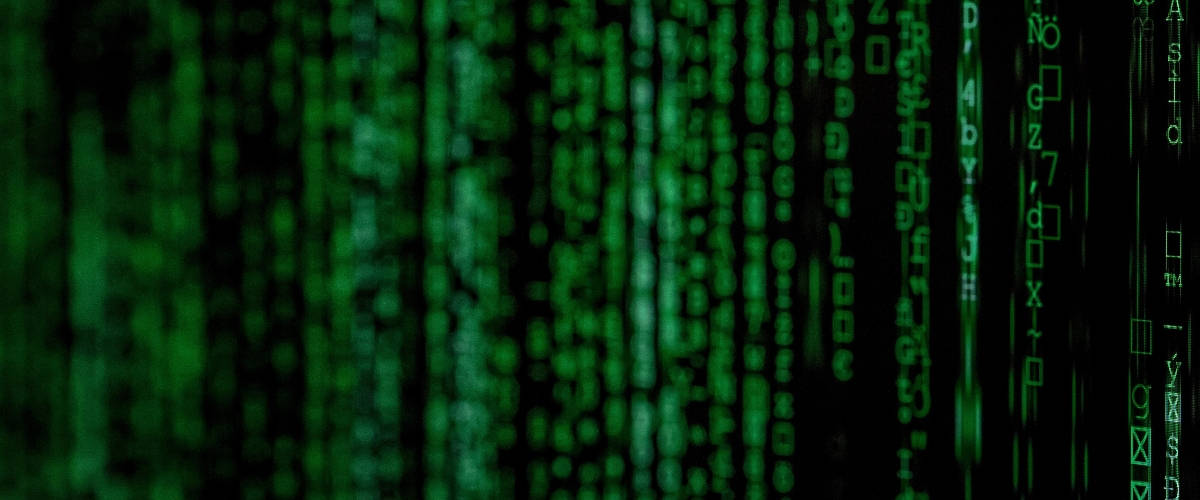 Nouveau scandale de confidentialité des données chez Facebook Des lignes de codes vertes