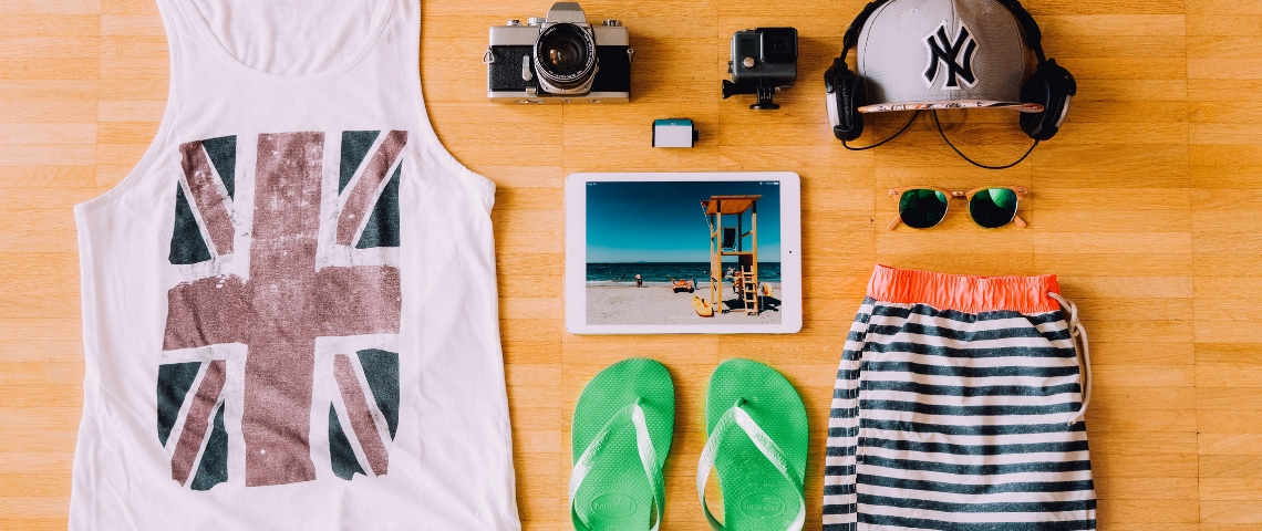 Pourquoi vous devriez faire du marketing par l'objet Des objets sur le sol