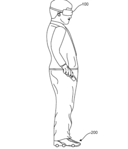 schéma issu d'un brevet Google d'un homme portant un casque de réalité virtuelle et des chaussures à roulettes.