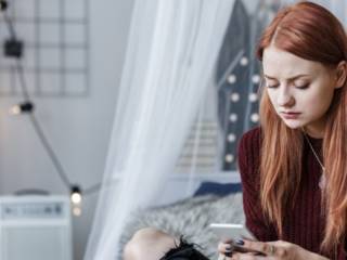 Bonne nouvelle pour les ados : le temps d'écran n'aurait pas d'impact sur le moral