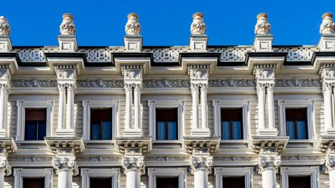 Les locaux de BNP Paribas en Italie. Un batiment ancien et architectural.