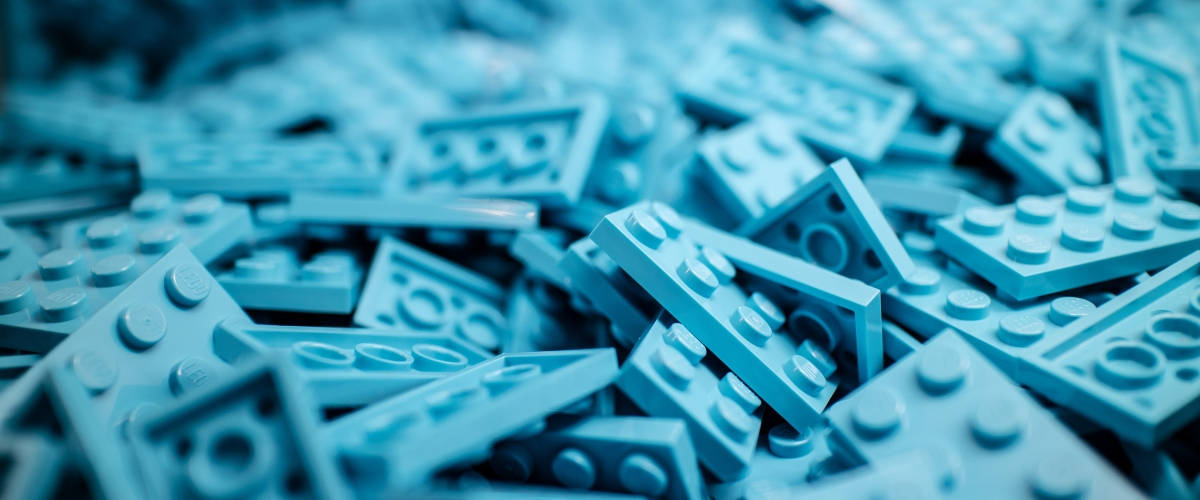 LEGO® et sa fondation imaginent des LEGO pour les enfants aveugles Briques LEGO bleus