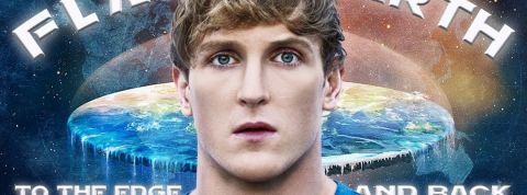 Quels sont les meilleurs documenteurs ? Logan Paul, devant une illustration de la Terre plate