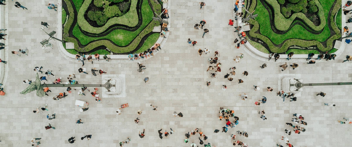 3 start-up qui inventent la mobilité de demain Une ville avec des jardins vue de haut