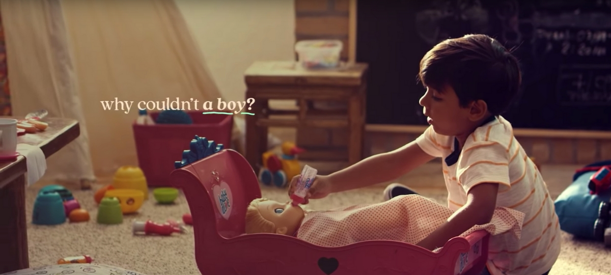 Hasbro veut permettre aux garçons de jouer à la poupée librement