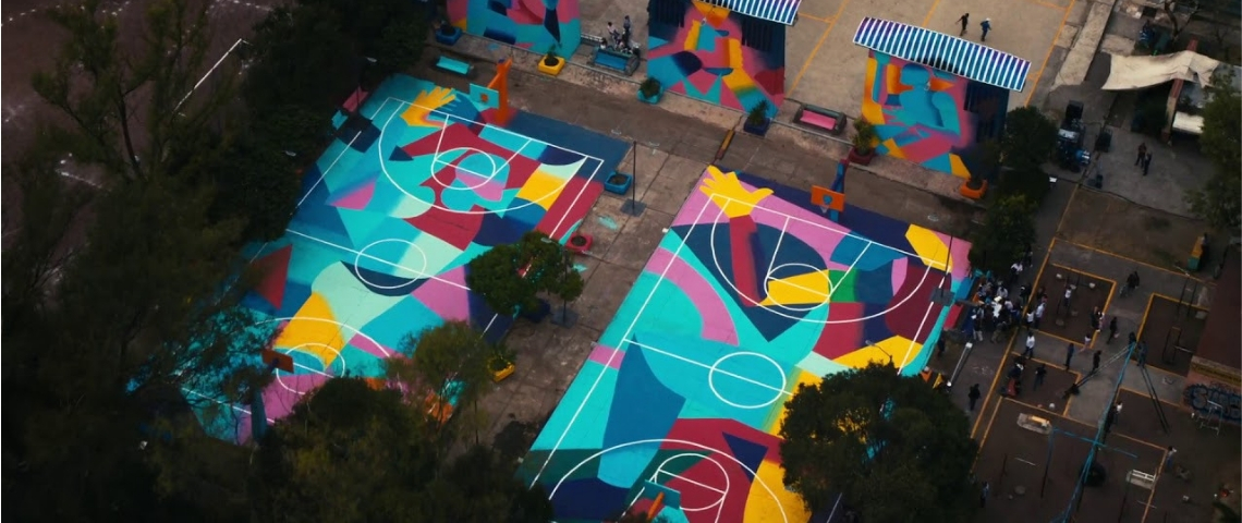 Comment les marques s'invitent en ville Des espaces sportifs créés par les marques