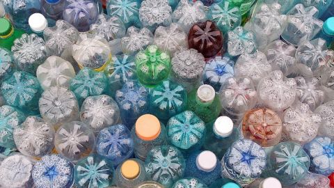 Imaginer le packaging propre du futur, c'est possible des bouteilles de plastiques