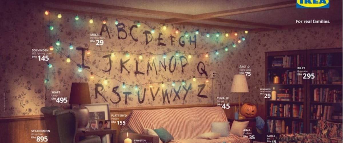 IKEA récréé les décors des séries cultes de la pop-culture Affiche inspirée du décor de la série Netflix - Stranger Things -