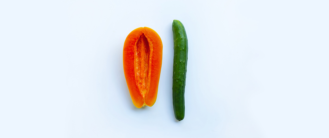 5 cas où le design s'est avéré sexiste Une papaye et un concombre sur fond bleu ciel