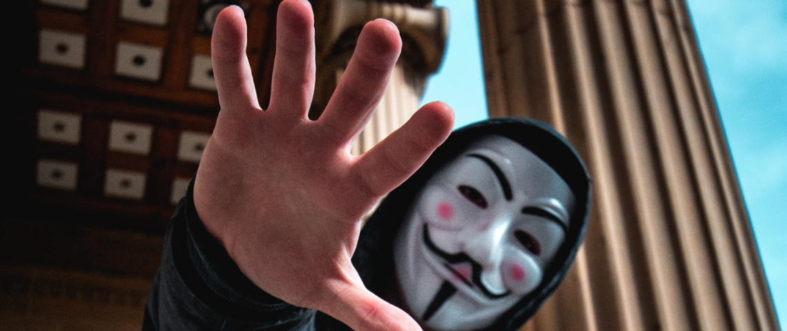 hacker russe Masque portant un masque