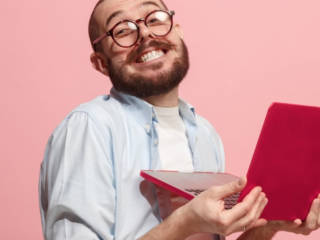 Tendances : qui sont les maniaques du web ?