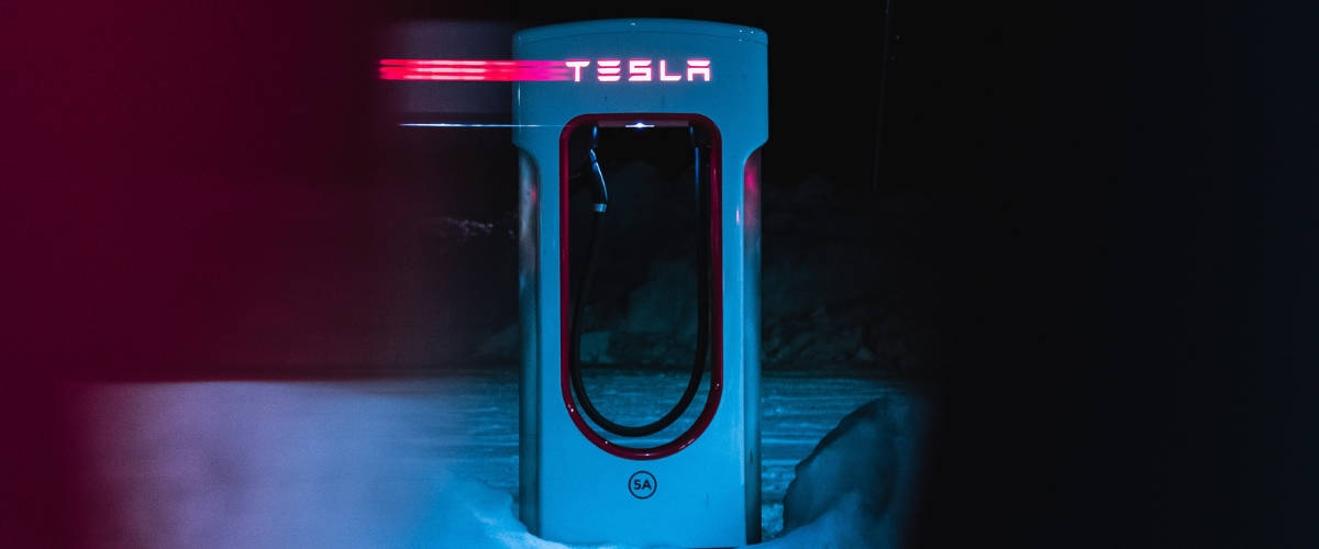 Tesla déclare la guerre aux divulgateurs d’informations Borne de recharge électrique pour voitures Tesla