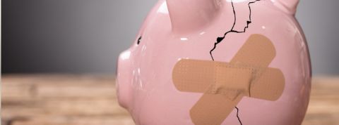 Uber n'est pas rentable, pourtant l'entreprise fait son entrée en bourse tirelire cochon rose cassée et réparéee