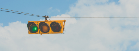 freins engagement entreprises green light blue sky