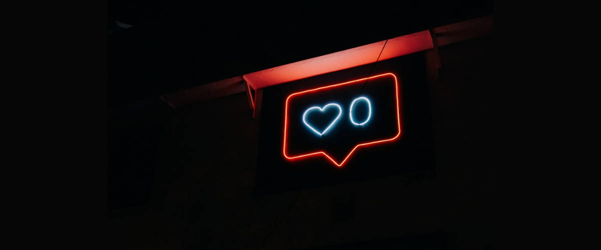 Comment gérer les réseaux sociaux en 2019 ? Néon d'un like Instagram