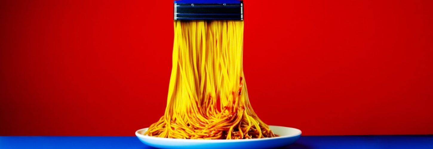 Trois façons d'aborder la créativité Un pinceau qui se transforme en spaghetti