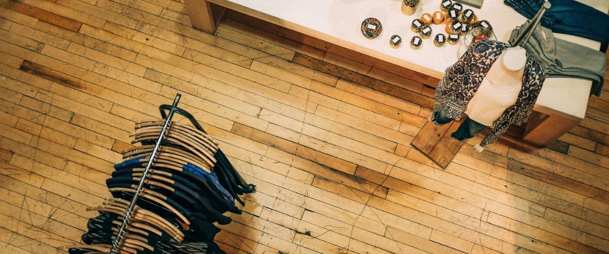 Urban Outfitters se lance dans la location de vêtements Un magasin