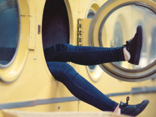 Vous voulez sauver la planète ? Arrêtez de laver vos vêtements