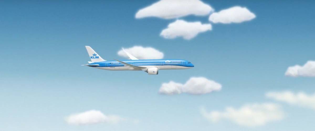 KLM : la première compagnie aérienne qui vous incite à moins prendre l'avion Un avion bleu de la compagnie KLM Dutch Airlines dans le ciel