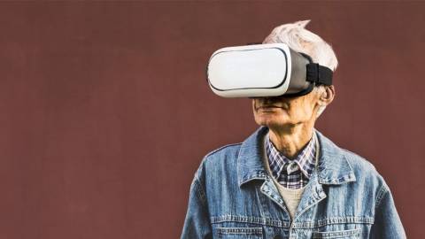 La technologie peut améliorer la prise en charge des personnes âgées