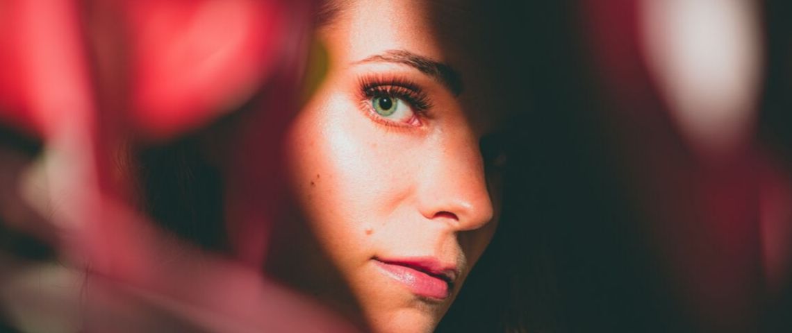 Ne m'appelez pas RP, je suis marketing de notoriété Portrait d'une femme
