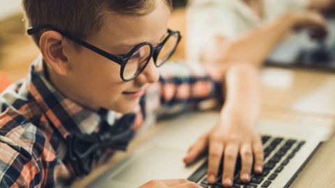 Français, maths, histoire... et cybersécurité dans l'agenda des écoliers ?