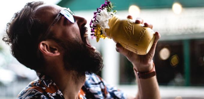 Les millennials délaissent les boissons alcoolisées, les marques ripostent