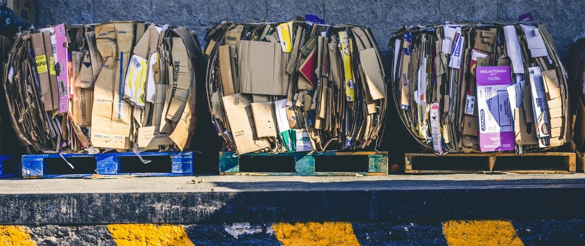 Le Groupe Ferrero annonce des emballages 100% recyclable Photo de déchets cartons empactés