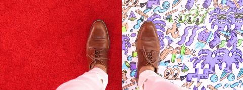 deux chaussures sur deux moquettes différentes