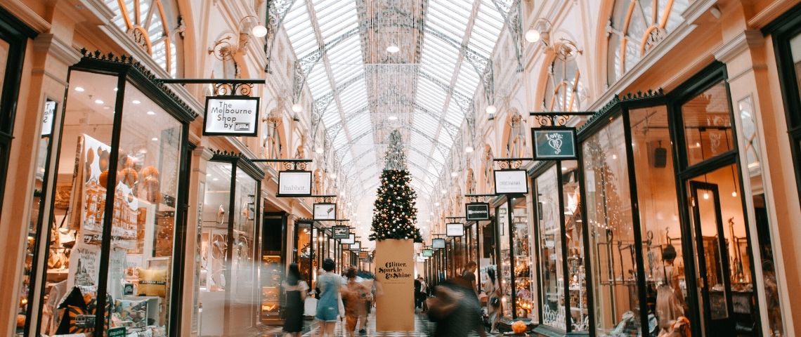 Improveeze accompagne Camaieu vers le commerce phygital Visuel d'une galerie marchande
