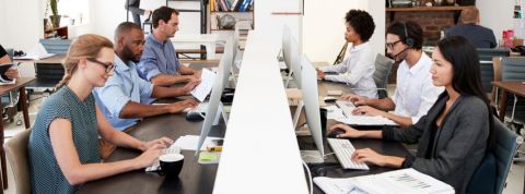 Oui, l'intranet peut être hype des gens travaillant dans une salle