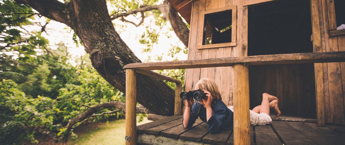 Pour sauver la planète, faudra-t-il vivre dans des espaces plus petits et moins confortables ? maison-futur-ecologie-environnement-cabane-energie