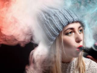 Malgré les scandales et les interdictions, le business de la vape se porte plutôt bien