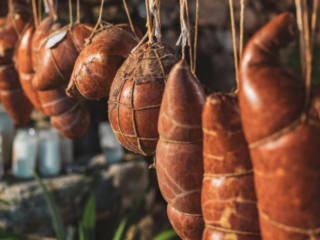 Charcuterie et cancer : foodwatch, Yuka et la Ligue contre le cancer se mobilisent
